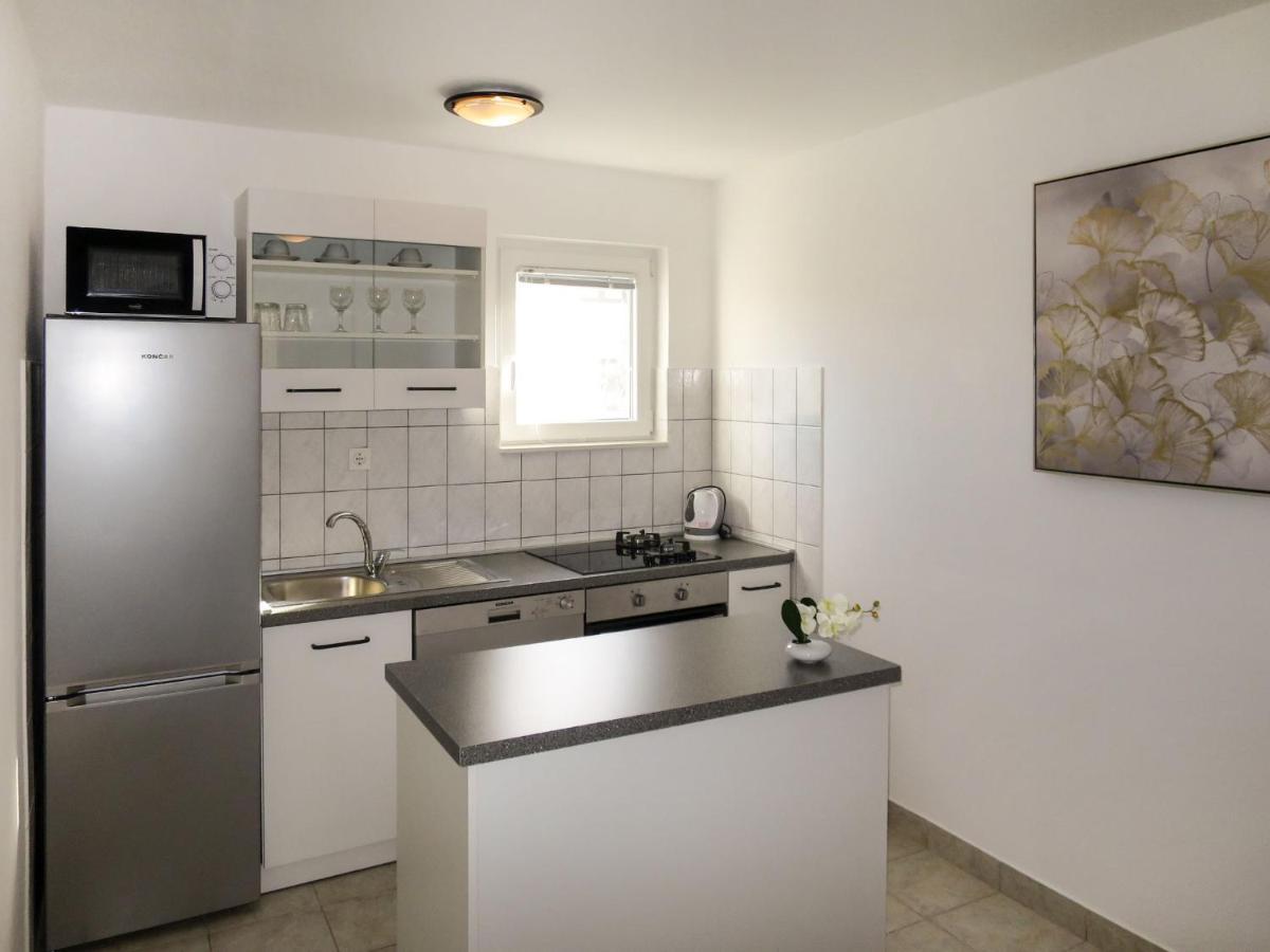Holiday Home Tone By Interhome Privlaka  Luaran gambar