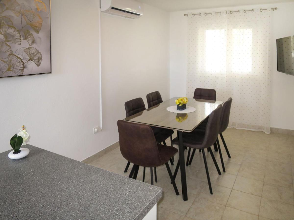 Holiday Home Tone By Interhome Privlaka  Luaran gambar